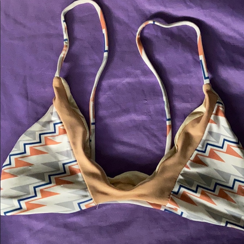 Acacia m top